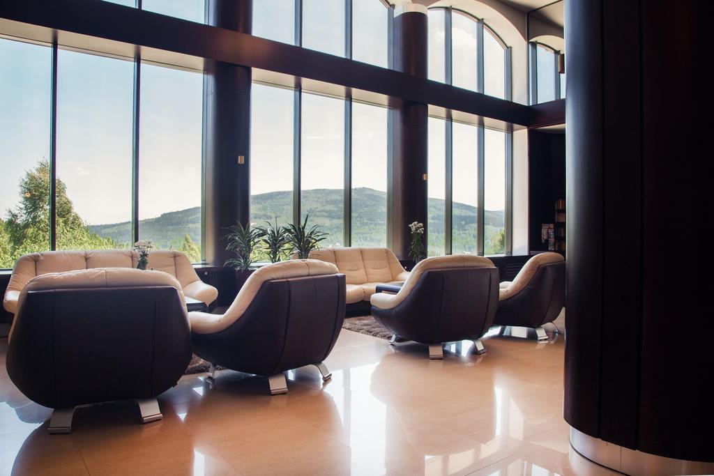 Hotel Era Świeradów-Zdrój エクステリア 写真